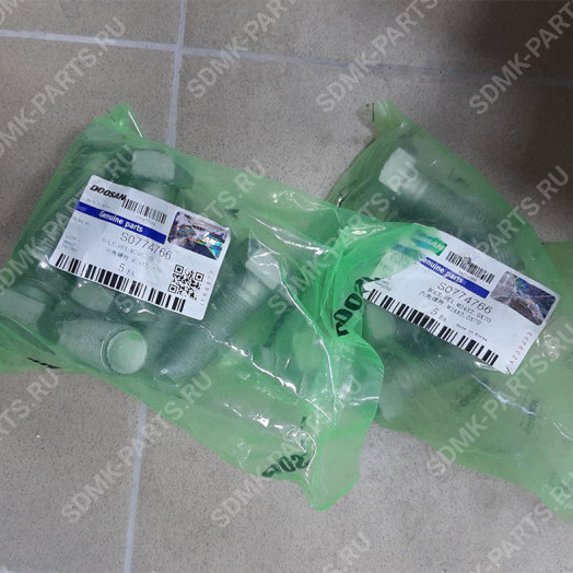Болт S0774761 М24*2*70 DOOSAN 420LC-V S0774766